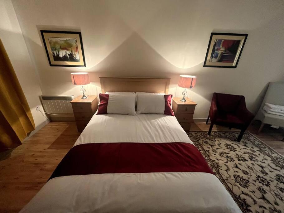 Elegant Rooms And Suites In Knock Knock  Buitenkant foto