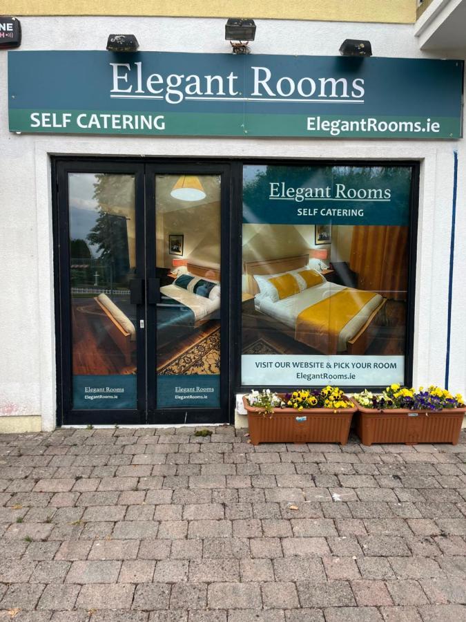 Elegant Rooms And Suites In Knock Knock  Buitenkant foto